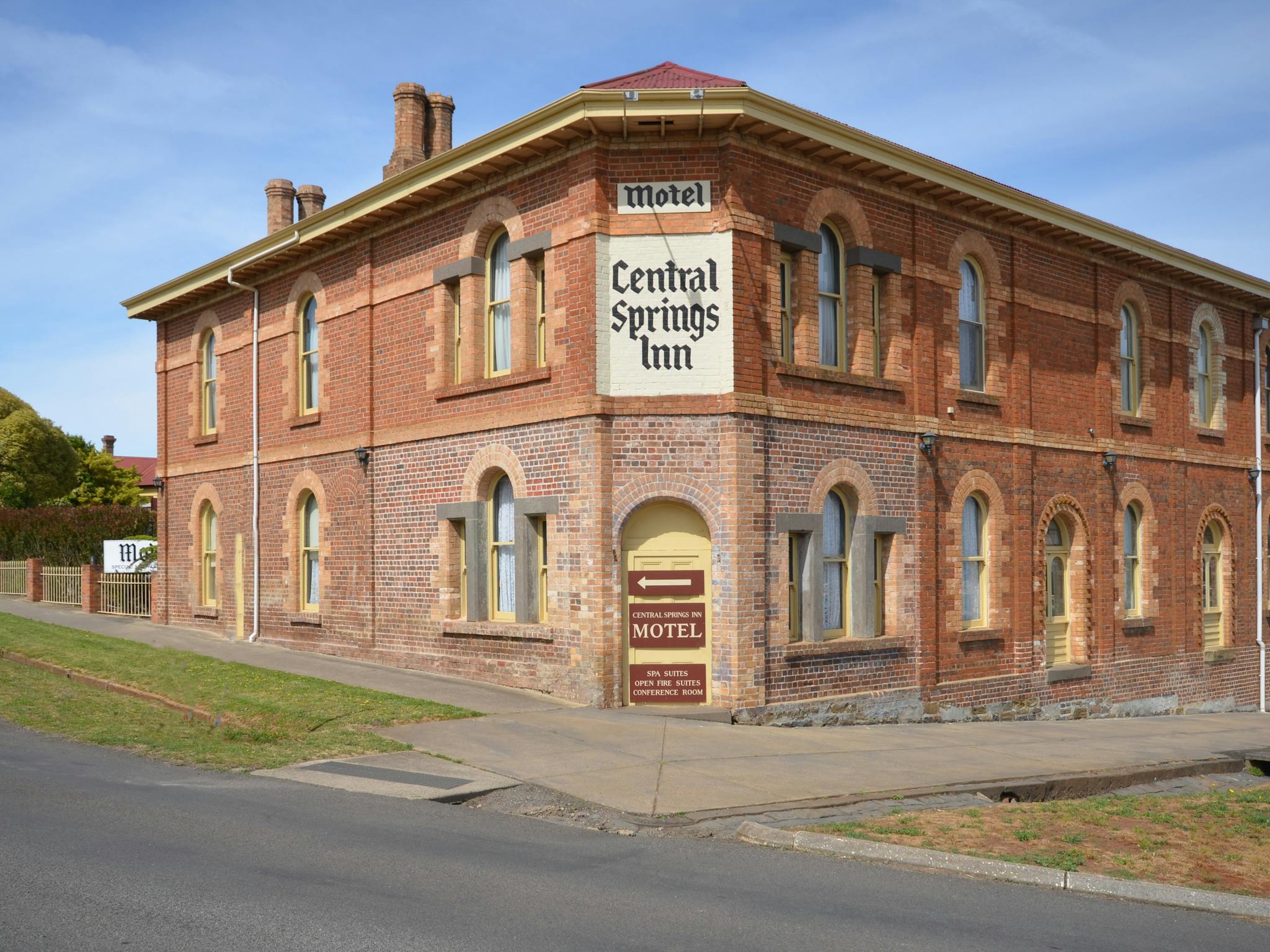 Central Springs Inn Visit Hepburn Shire