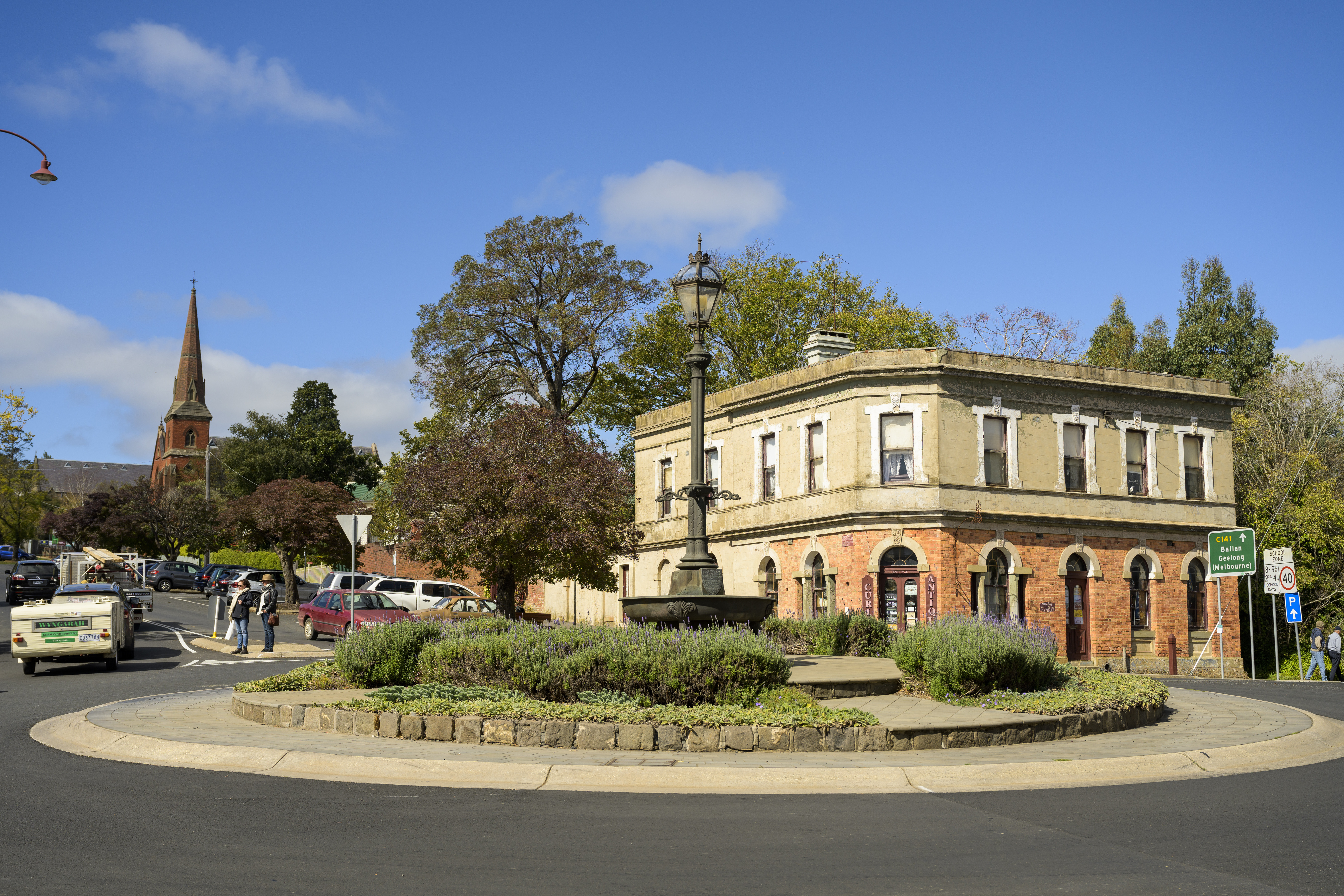 Daylesford Roundabout.jpg